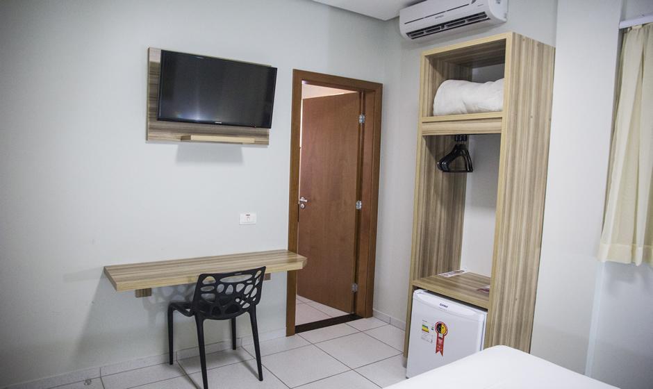 Hotel Baeza Goiatuba Room photo